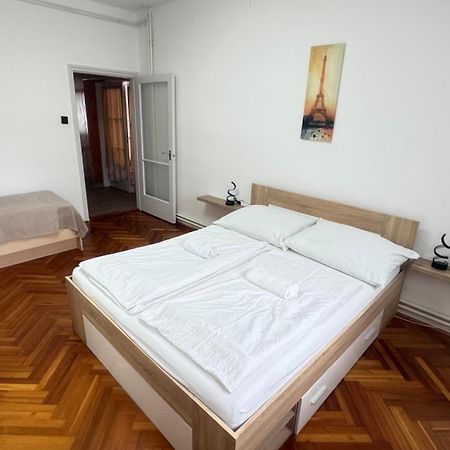 Pingvin Cukraszda Apartman Balatonmáriafürdő Exteriör bild